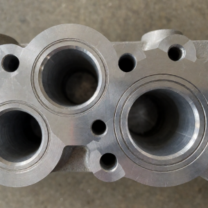 5-Axis Machined Manifold Block — detail 1